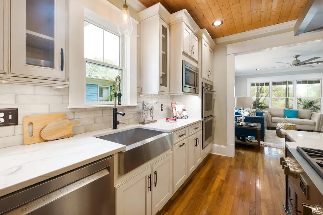 cabinet refacing hero 2